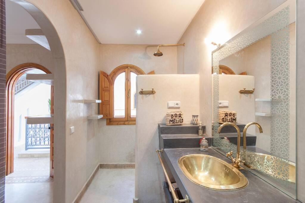 Riad Melilo Avec Piscine Chauffee マラケシュ エクステリア 写真