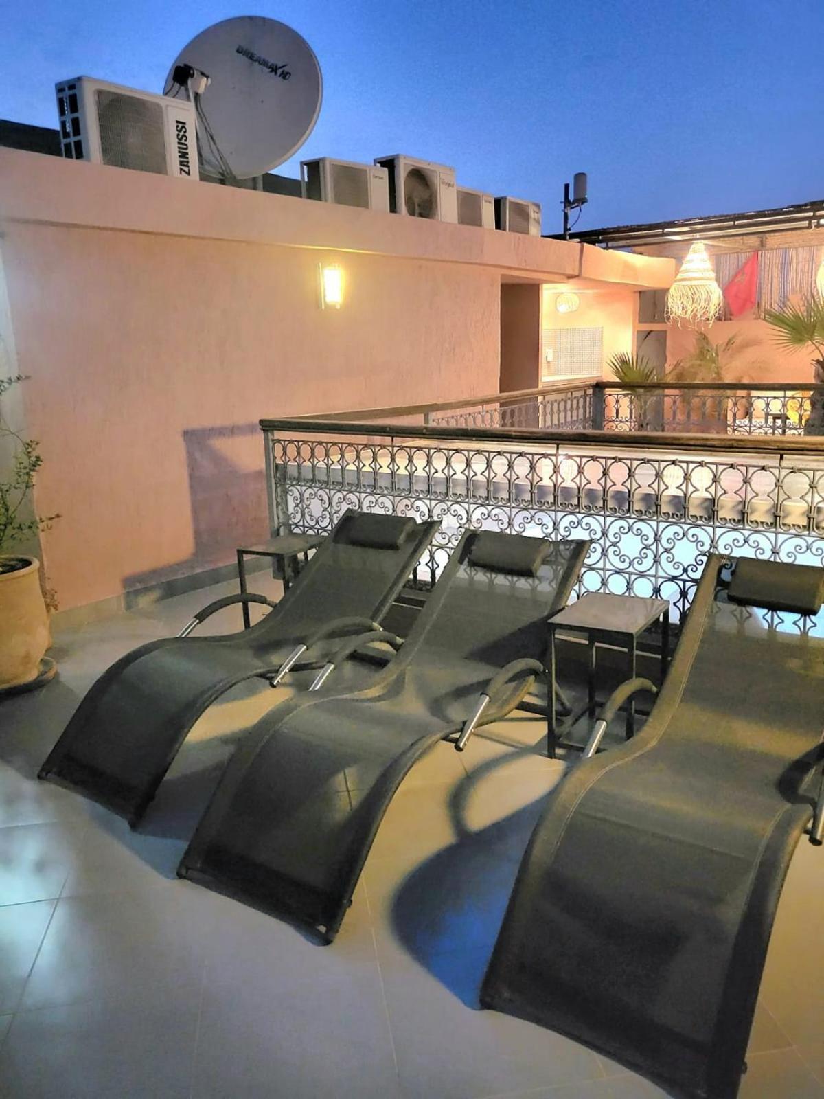 Riad Melilo Avec Piscine Chauffee マラケシュ エクステリア 写真