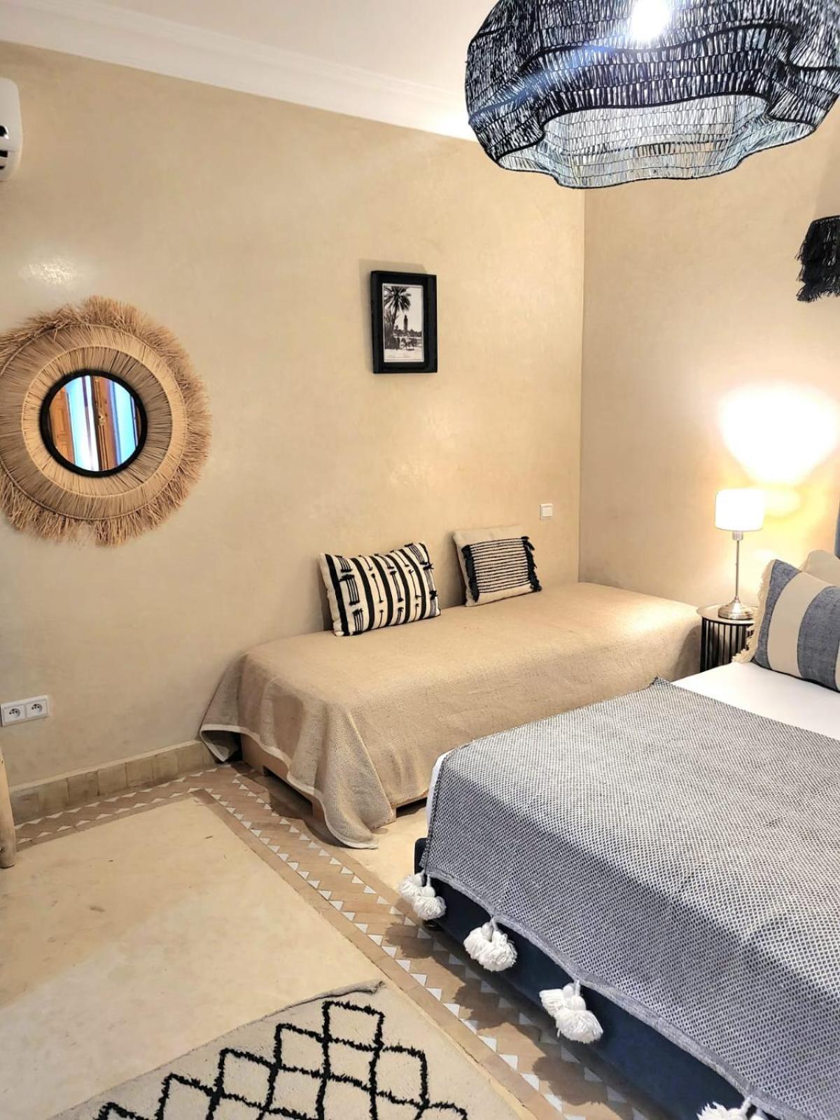 Riad Melilo Avec Piscine Chauffee マラケシュ エクステリア 写真