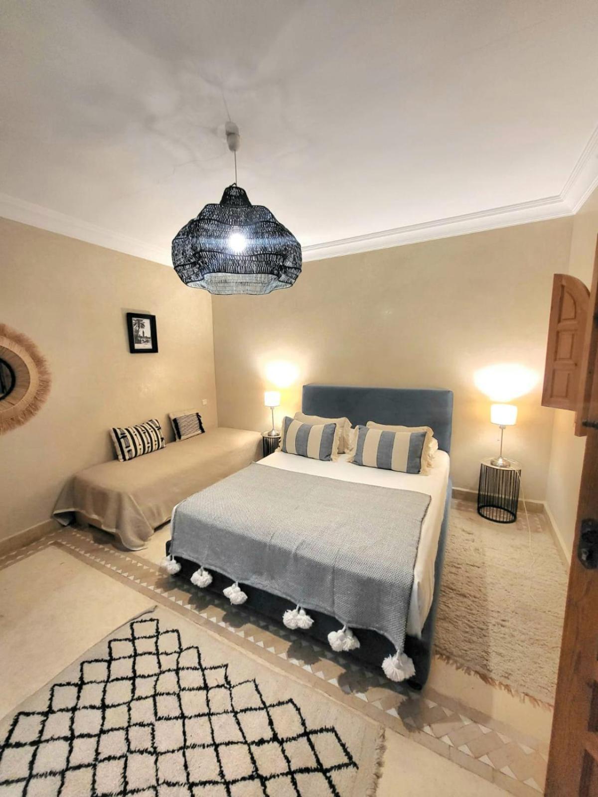 Riad Melilo Avec Piscine Chauffee マラケシュ エクステリア 写真