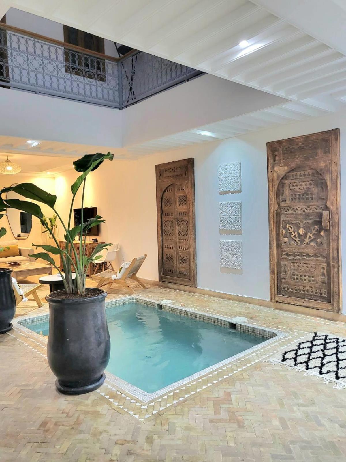 Riad Melilo Avec Piscine Chauffee マラケシュ エクステリア 写真